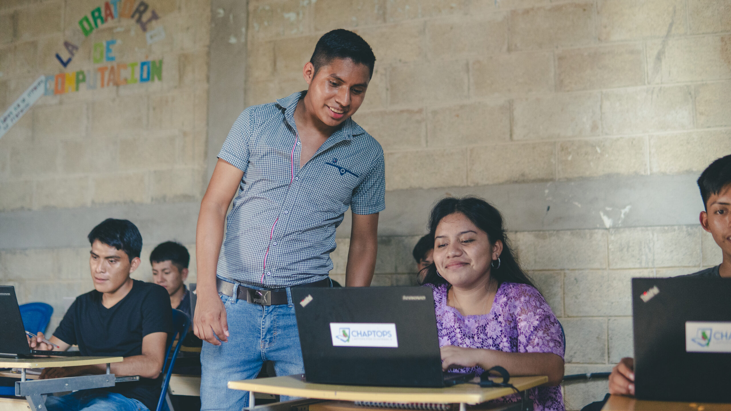 Boletín 2 – ¡Computadoras Para Todos!